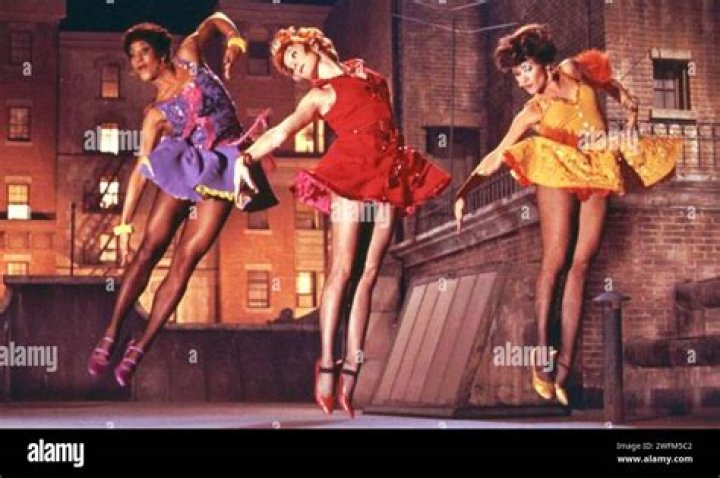 1969 musical starring Shirley MacLaine as a luckless dancer looking for love: 2 wds.