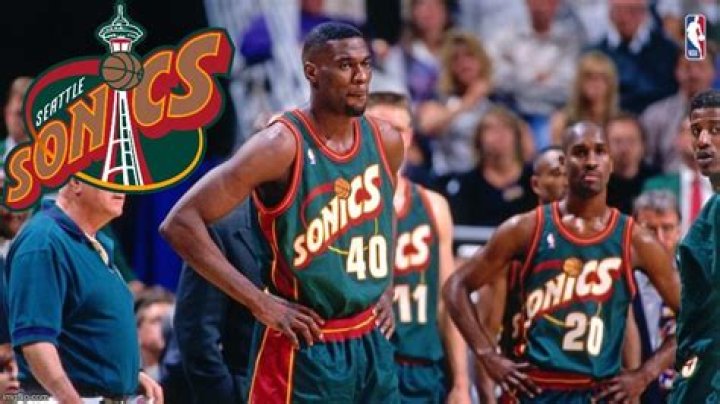 2008 NBA Rookie of the Year (with the SuperSonics) who has won two championship rings: 2 wds.