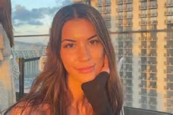 9-1-1 actress who voices Sister Helley in Wendell & Wild: 2 wds.