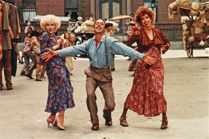 Actor Curry of Annie and Oscar