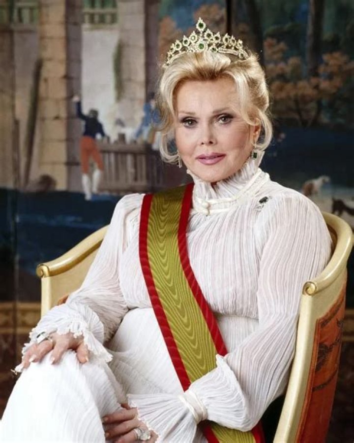 Actress Mendes or Gabor