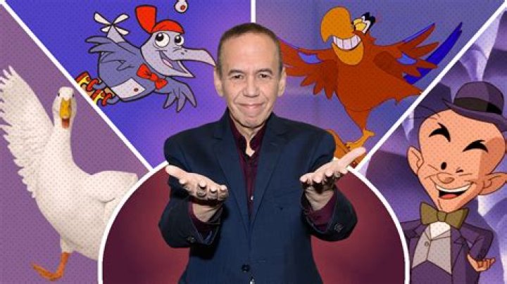 Animated bird that was voiced by Gilbert Gottfried in Aladdin