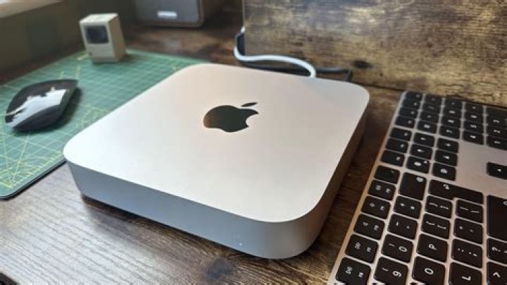 Apple computer