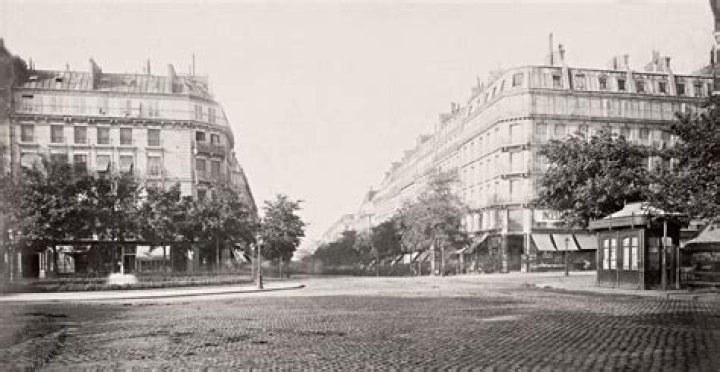 Avenues and boulevards: Abbr.