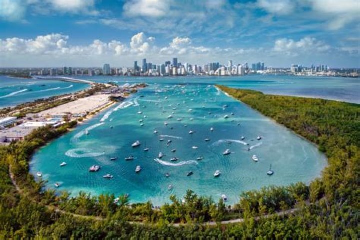 Biscayne ___ (Florida lagoon)