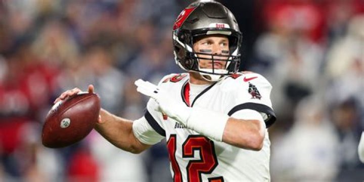 ___ Brady former New England Patriots and Tampa Bay Buccaneers quarterback who is a 5 x Super Bowl MVP