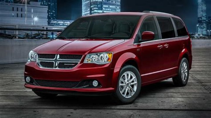 Car company that makes the Grand Caravan