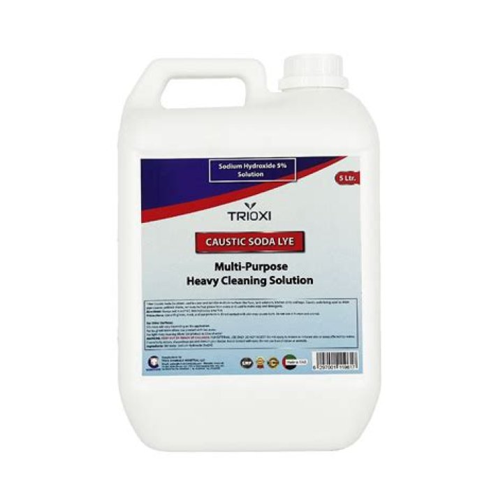Caustic cleaning compound