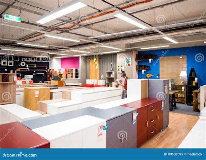 Chain selling ready-to-assemble furnishings