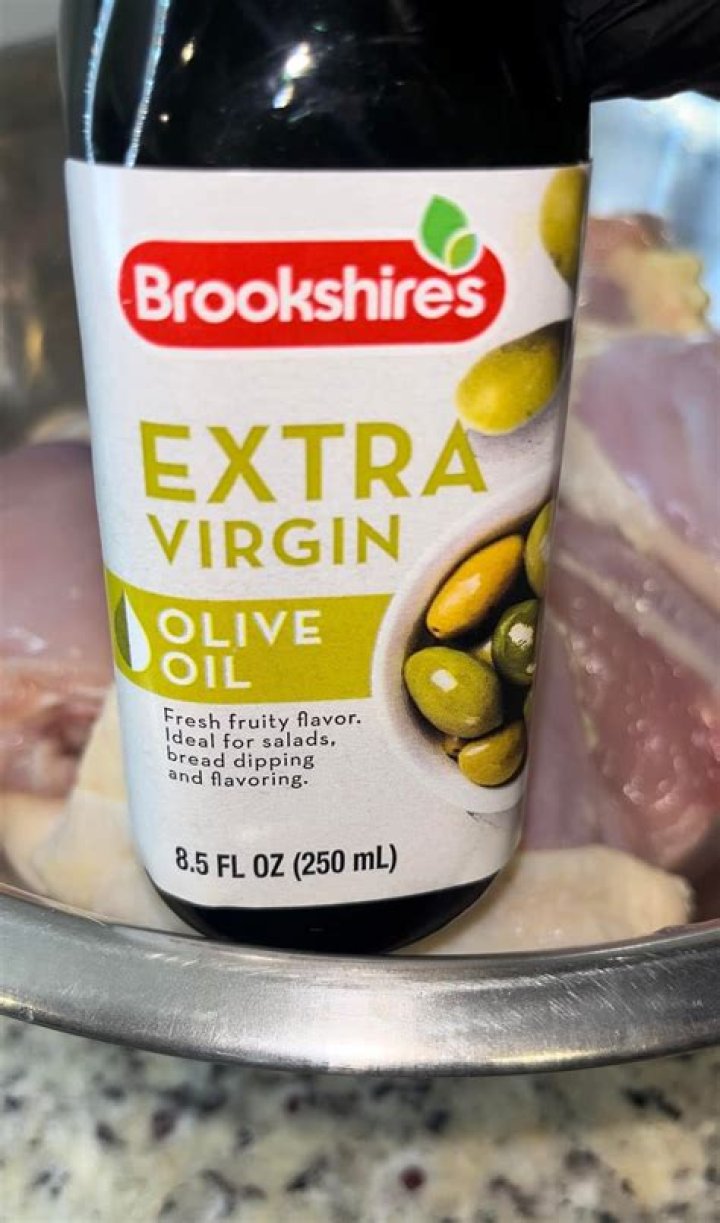 Chef's flavoring that may be fresh or dried