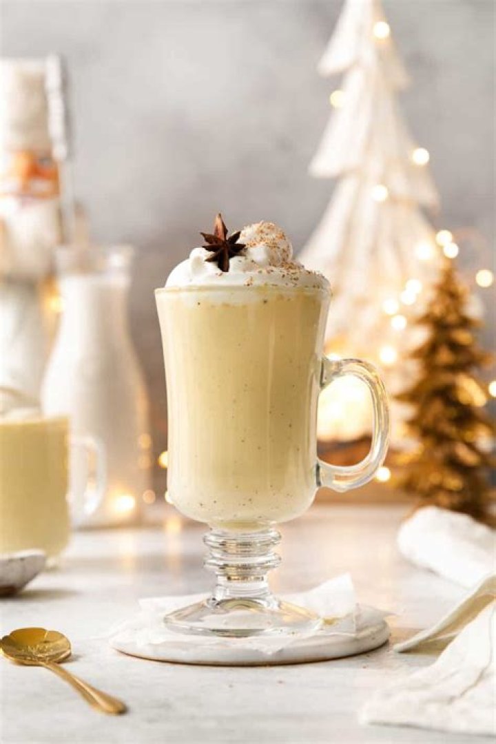 Christmas drink that includes egg yolks
