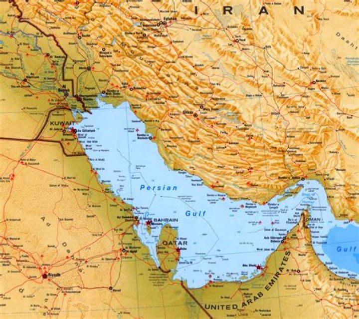 Country at the mouth of the Persian Gulf