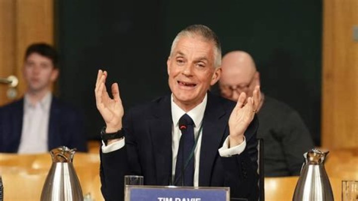 Deliberately mislead