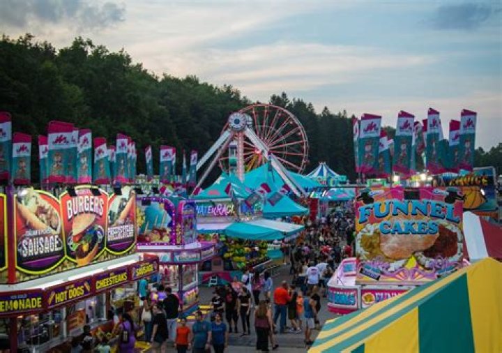 Desserts in county fair contests