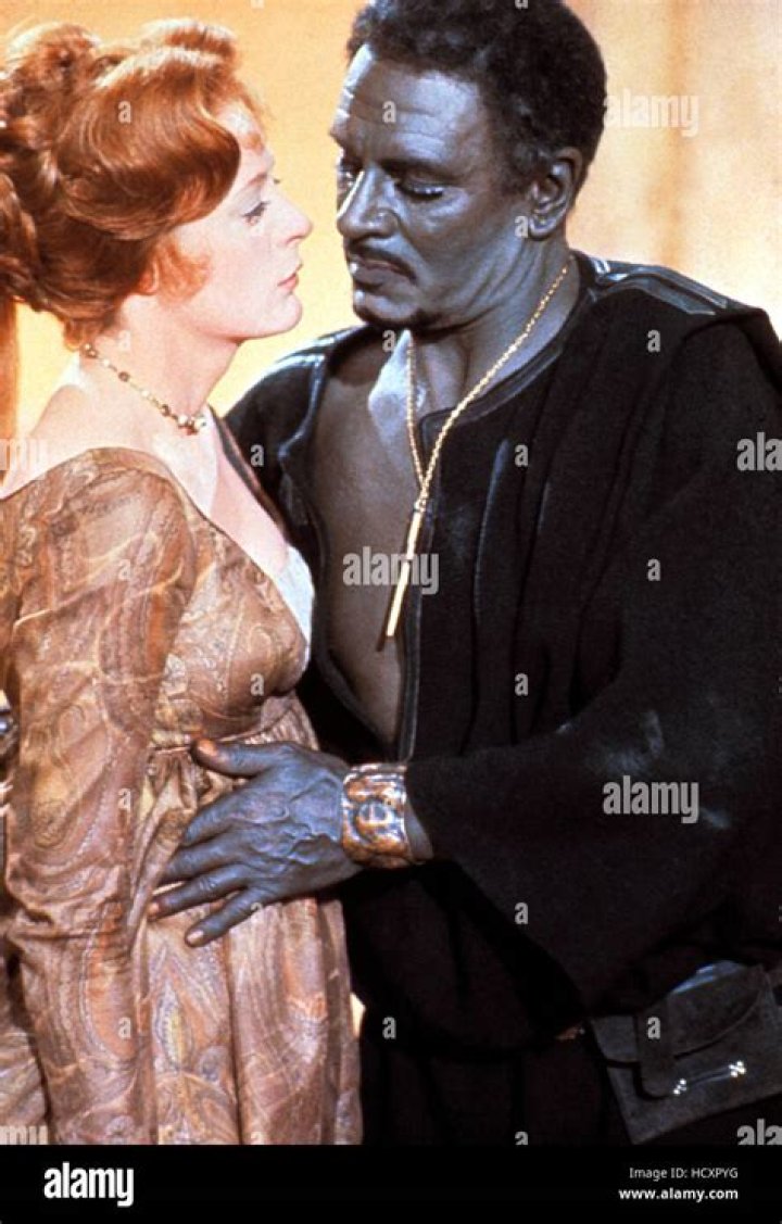 Detective or a classic movie with Laurence Olivier