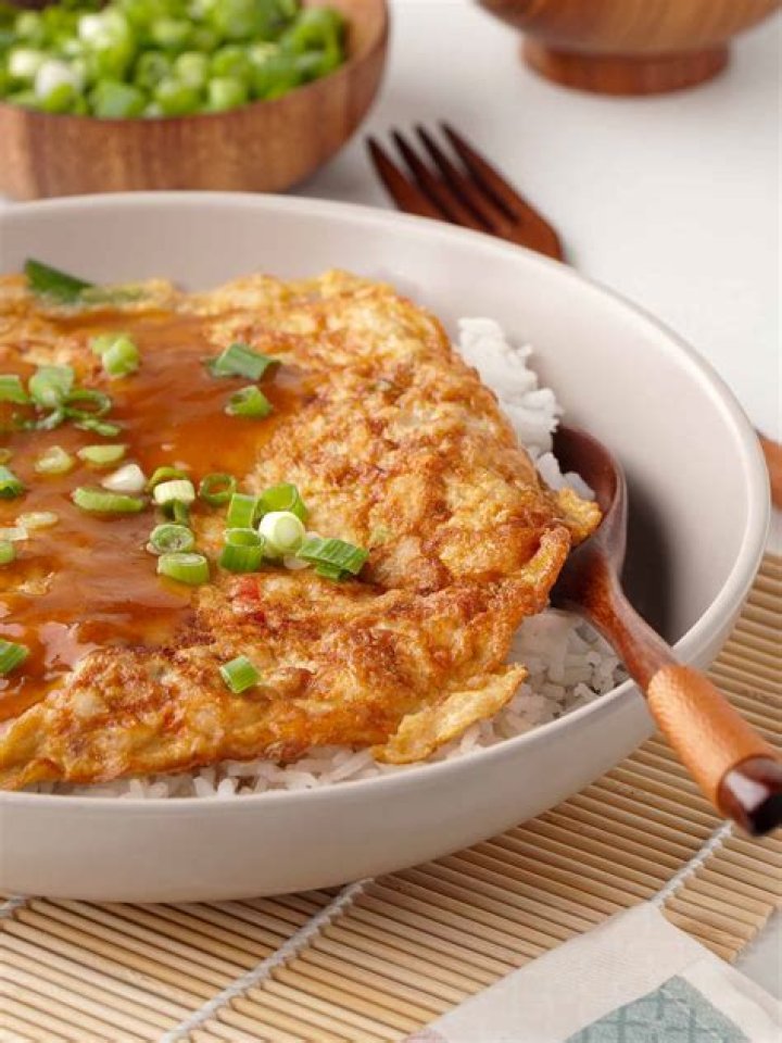 Egg foo ___ (Chinese-American omelet)