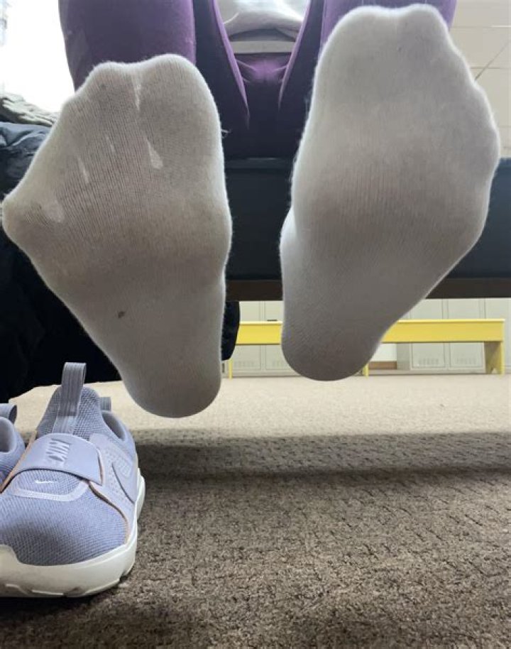 Emanation from stinky gym shoes