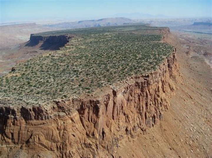 Flat-topped landform found in Arizona