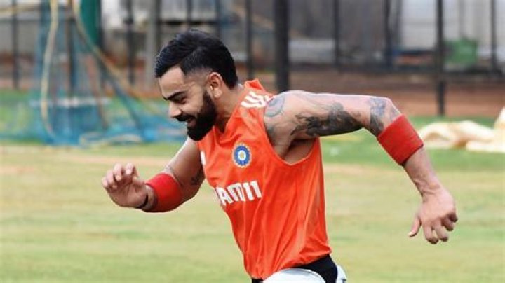 Gets ready for short