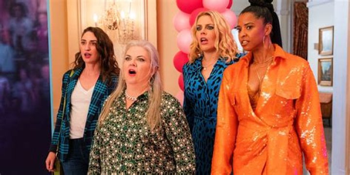 Girls5eva star ___ Elise Goldsberry