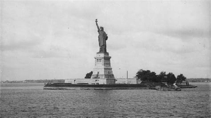 Home of the Statue of Liberty: Abbr.