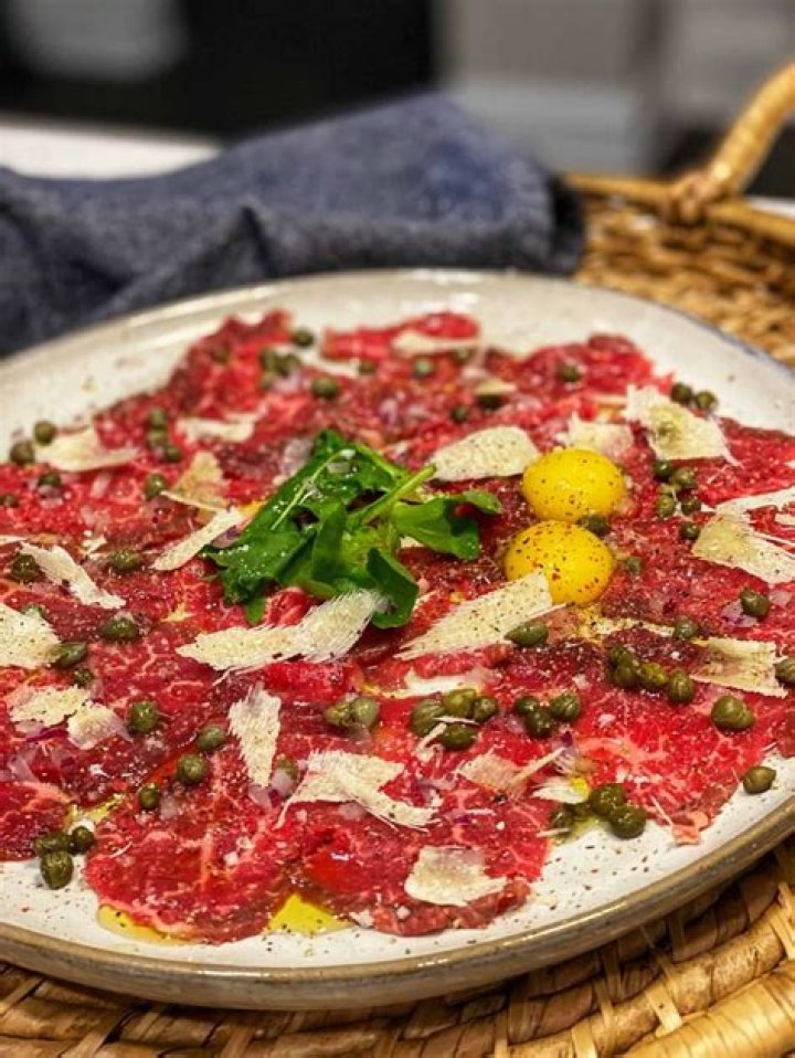 How carpaccio is served