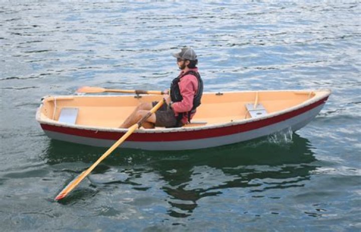 Implement used to row a boat