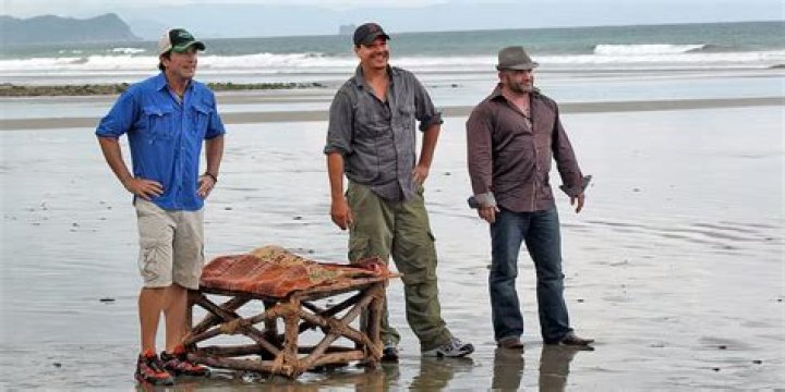 Items that can keep contestants from being voted off on Survivor