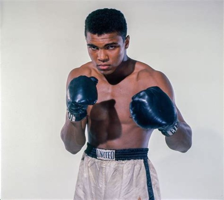Last name of the boxer whose original name was Cassius Clay