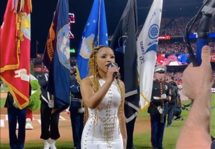 Leader of the Pips who sang the National Anthem at the 2019 Super Bowl in her hometown of Atlanta: 2 wds.
