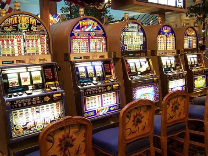 ___ machine (gambling device in Las Vegas)