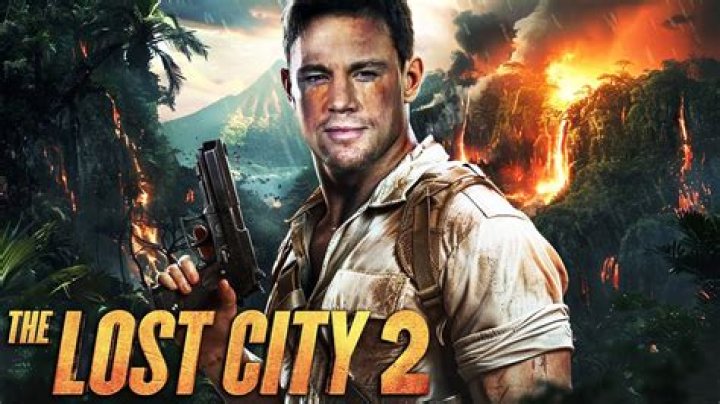 Magic Mike actor who plays the novelist's cover model trying to rescue her in The Lost City: 2 wds.