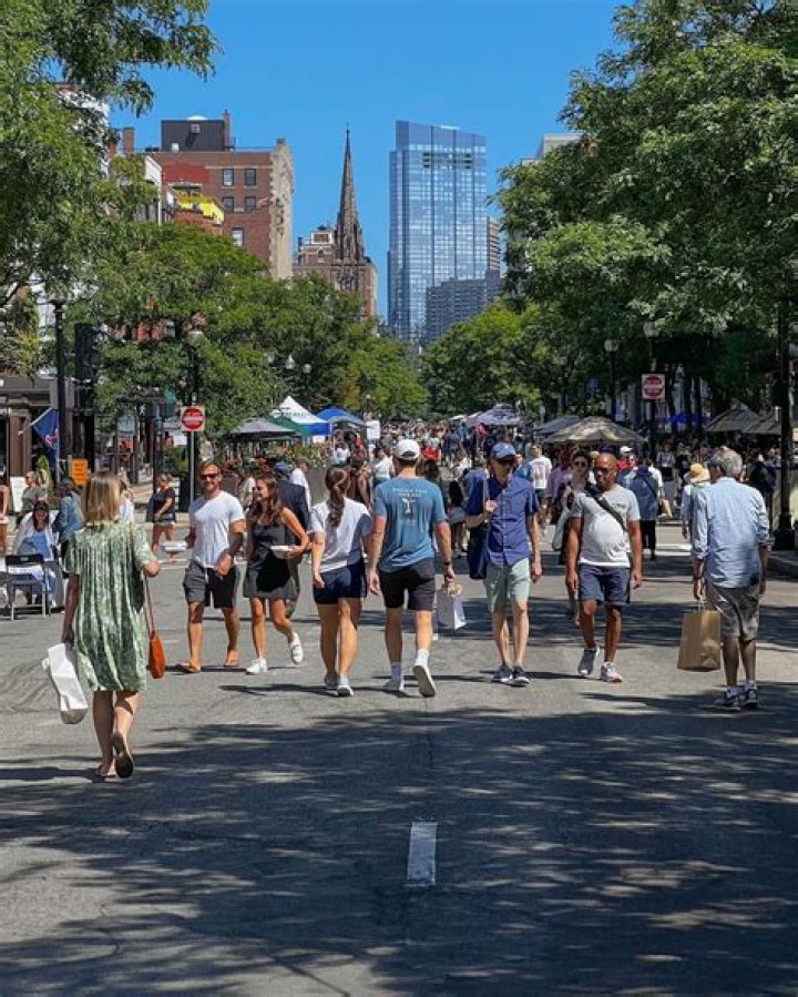 Mass ___ (major Boston thoroughfare for short)