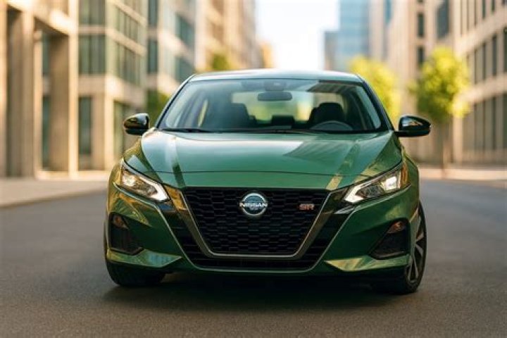 Midsize Nissan sedan