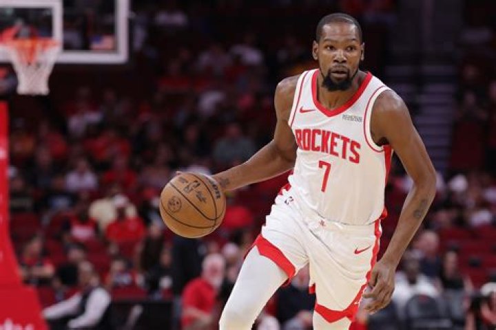 ___ Ming former Houston Rockets player