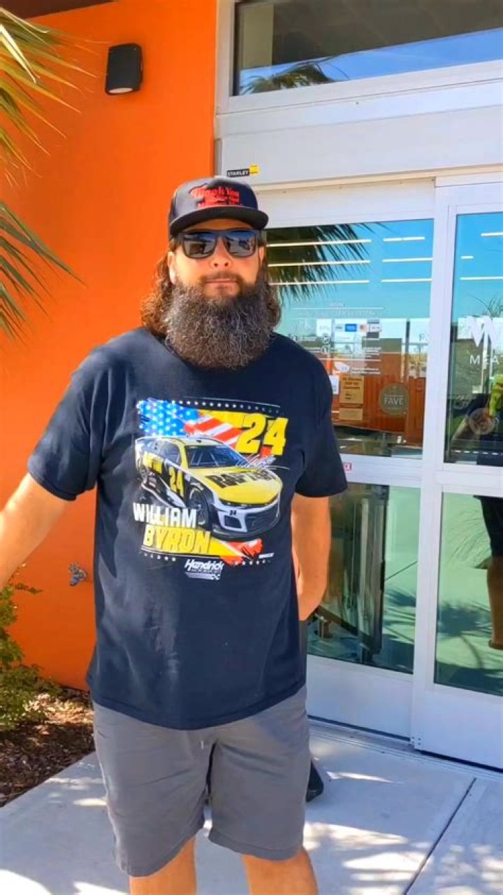 ___ minute now (very soon)