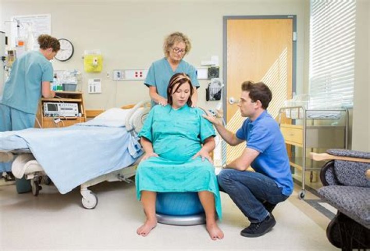 Mother's helper during childbirth