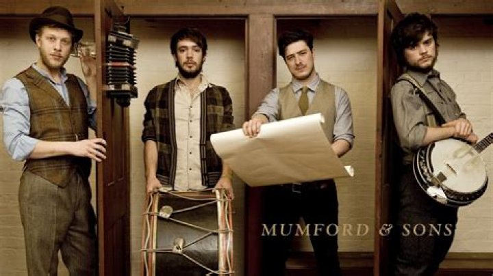 Mumford & ___ (folk rock group)