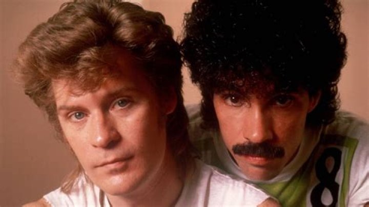 ___ & Oates (1980s music duo)