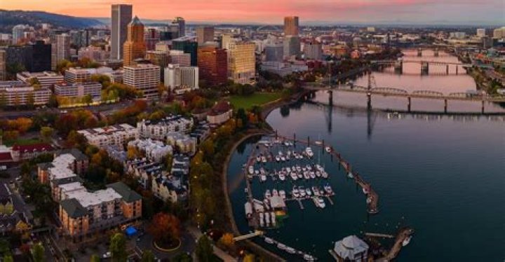 Pacific Northwest state whose biggest city is Portland: Abbr.
