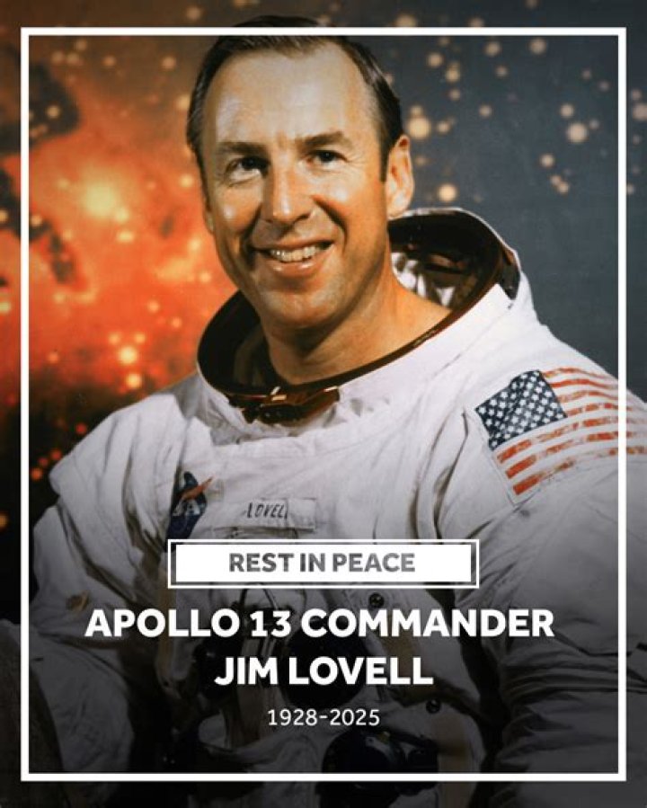 Philadelphia actor who played Commander Jim Lovell in 1995's Apollo 13: 2 wds.