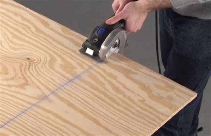 Plywood cutter