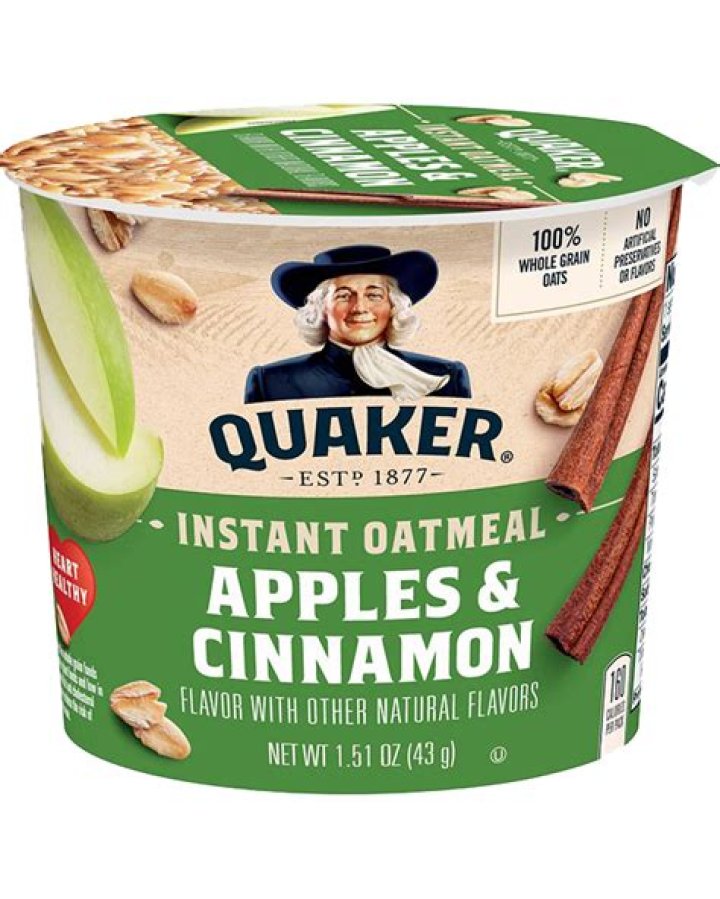 Quaker hot cereal with an Apples & Cinnamon variety
