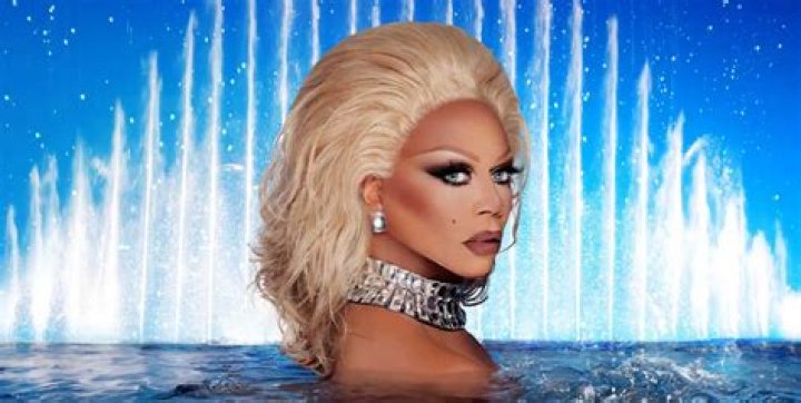 ___ queen (performer such as RuPaul)