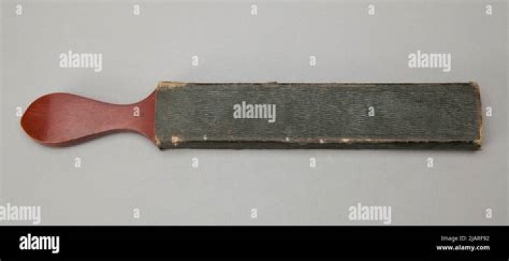 Razor-sharpening tool