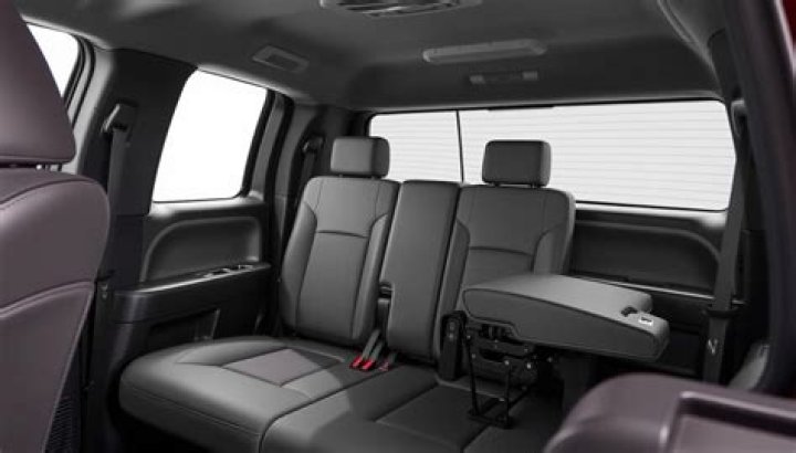 Rises from a seat: 2 wds.