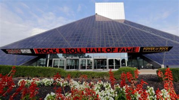 Rock & Roll Hall of ___
