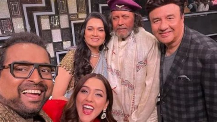 Run away and get hitched