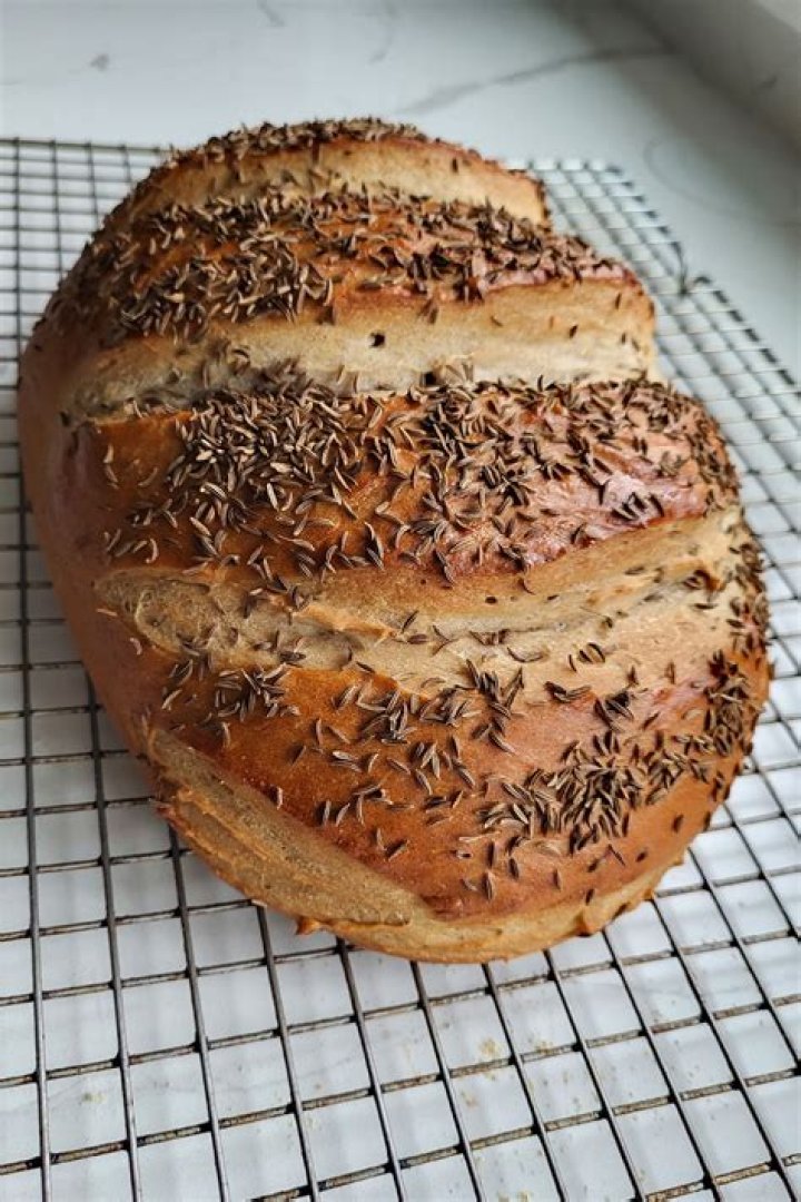 Sandwich breads with caraway seeds
