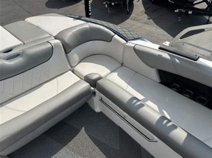 Seat that faces an altar